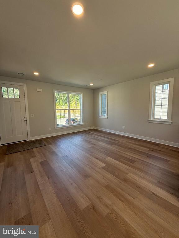 Building Photo - 4127 Ridgeview Ave
