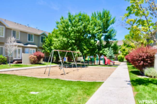Building Photo - 269 Sunshine Dr