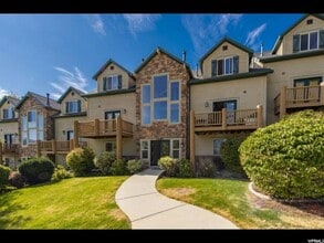 Building Photo - 3537 N Fox Run Dr