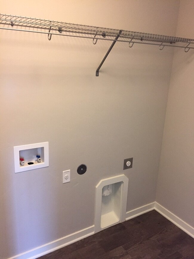 Building Photo - 3 Bed/2.5 Bath Townhome in the Deer Crossi...
