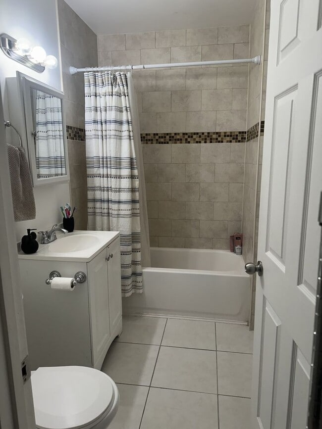 Building Photo - Walnut Avenue Investment LLC