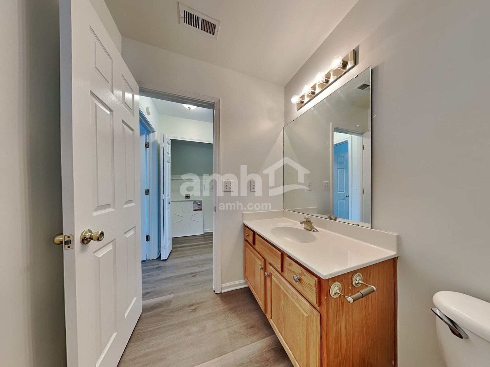 Building Photo - 2436 Carmathen Rd