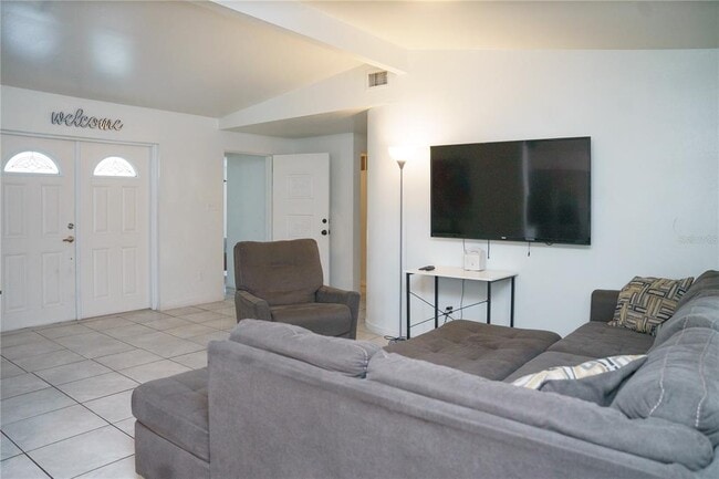 Building Photo - 2804 N 33rd St