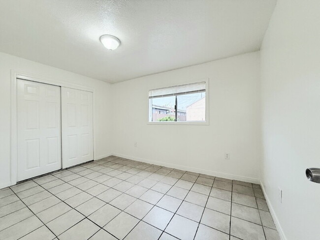 Building Photo - 14041 Orizaba Ave