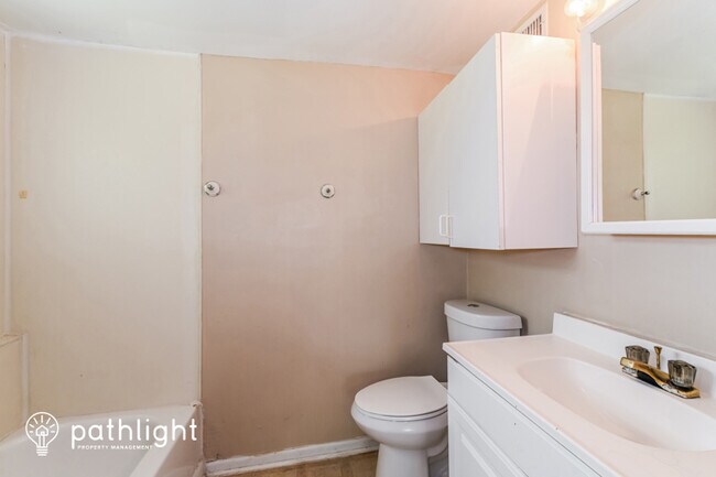 Building Photo - 1718 Sunset Pl