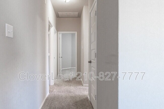 Building Photo - 2450 Dry Moss Way