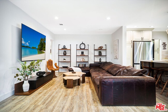 Building Photo - 5630 Gentry Ave