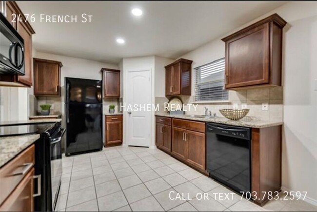 Building Photo - 2476 French St