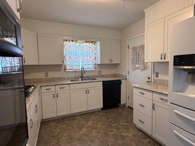 Building Photo - Wellston Property