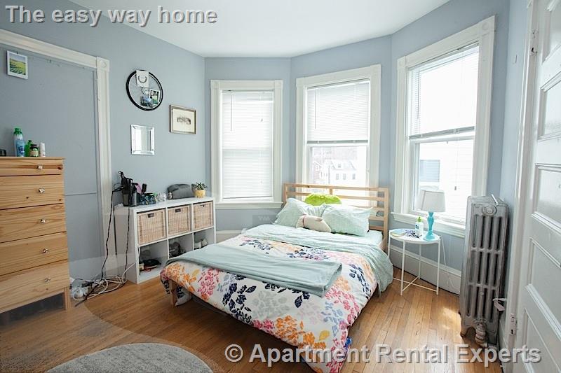 Building Photo - 3 Kinnaird St