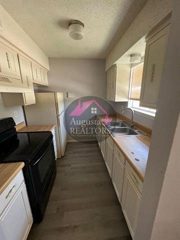 Building Photo - 2410 N Willis St