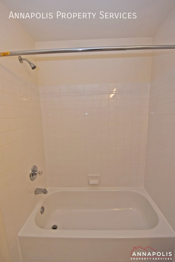 Building Photo - 2530 Running Wolf Trl