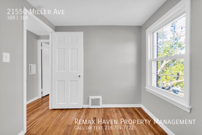 Building Photo - 21550 Miller Ave