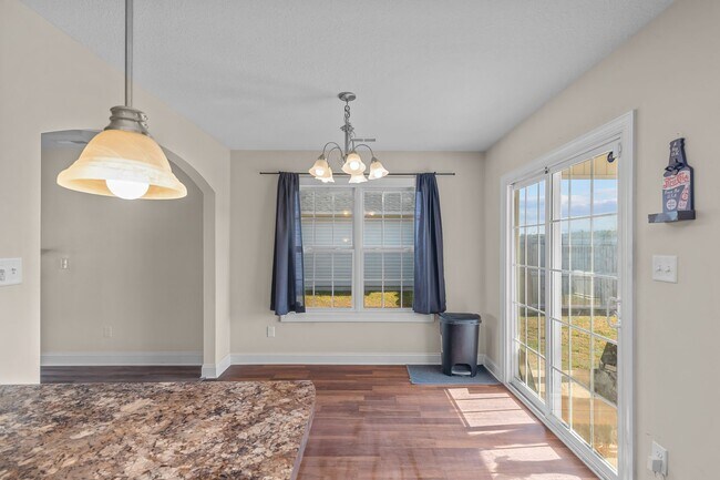 Building Photo - 3 Bedroom 2 Bathroom Home in Onslow Bay!