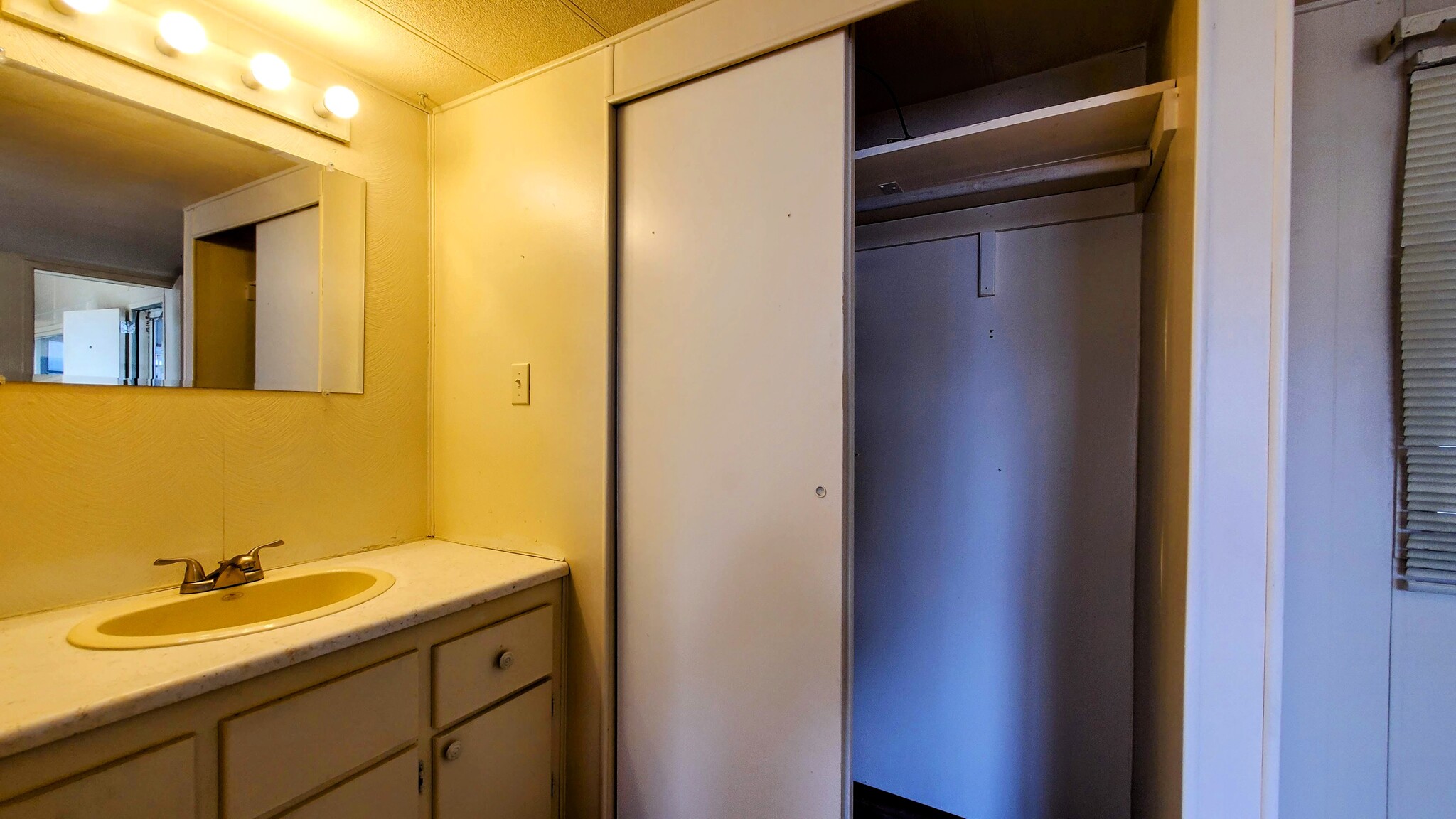 Bathroom 1 - 521 Albatross Dr