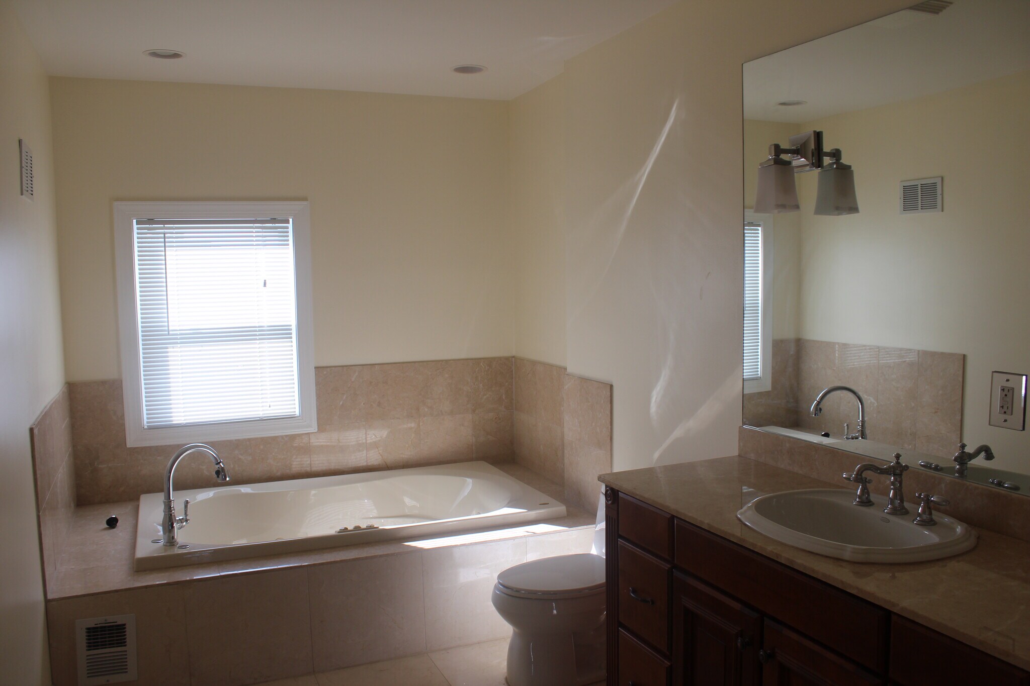 Master Bath - 910 S 21st St