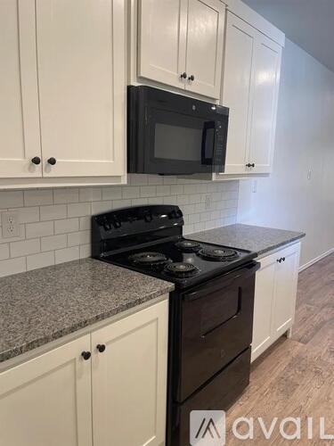 Building Photo - 5542 Kemper St