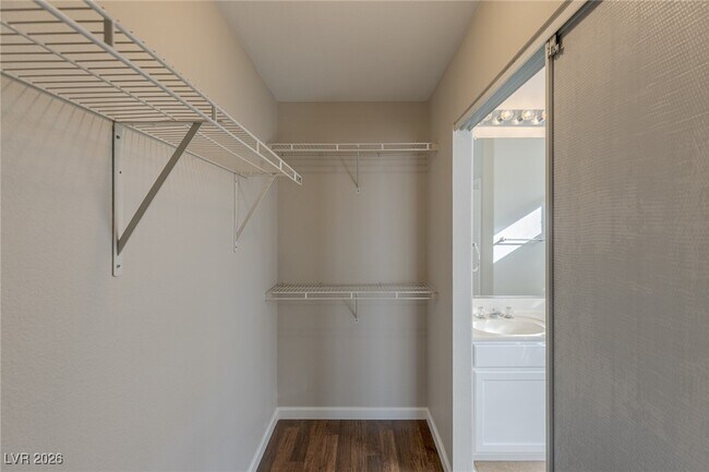 Building Photo - 167 Mountainside Dr