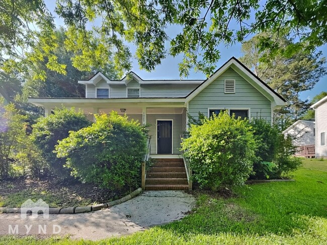 Primary Photo - 1027 River Bend Ct