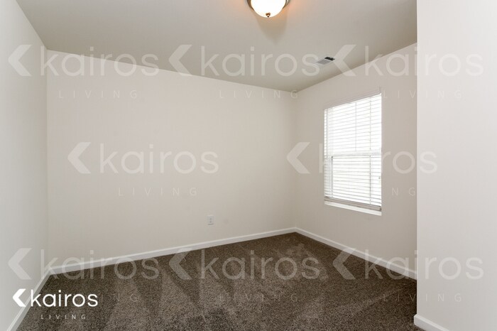 Building Photo - 121 Dudley Wy