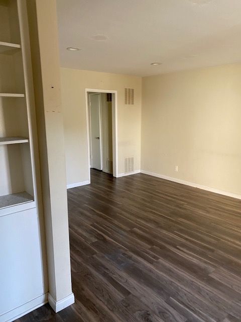 Building Photo - 6701 Wilkinson Ave