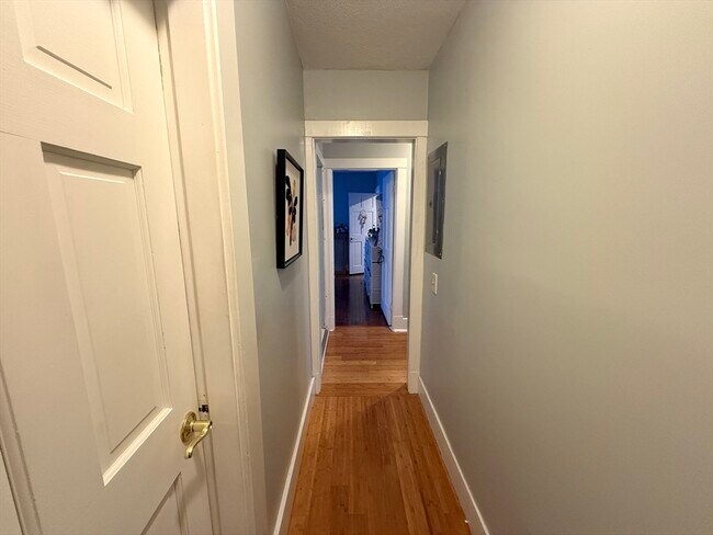 Building Photo - 22 Linden Rd