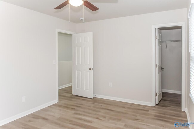 Building Photo - 174 Ranier St