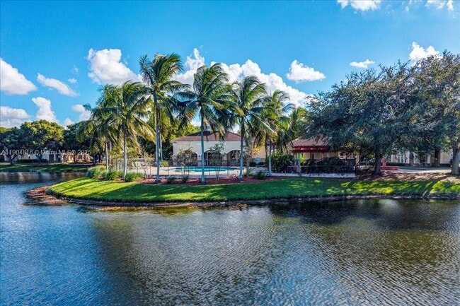 Building Photo - 2516 Centergate Dr