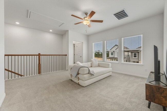 Building Photo - 5900 Whisper Crk Dr