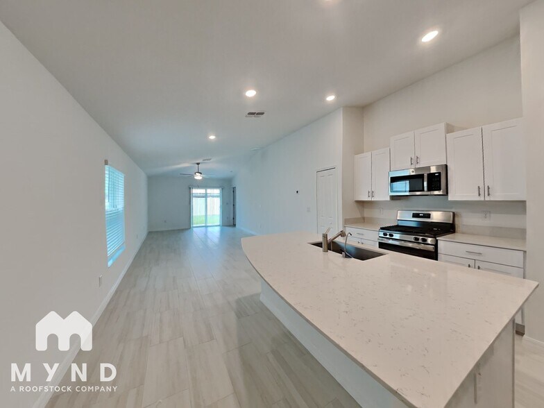 Building Photo - 35099 Ackley Trce