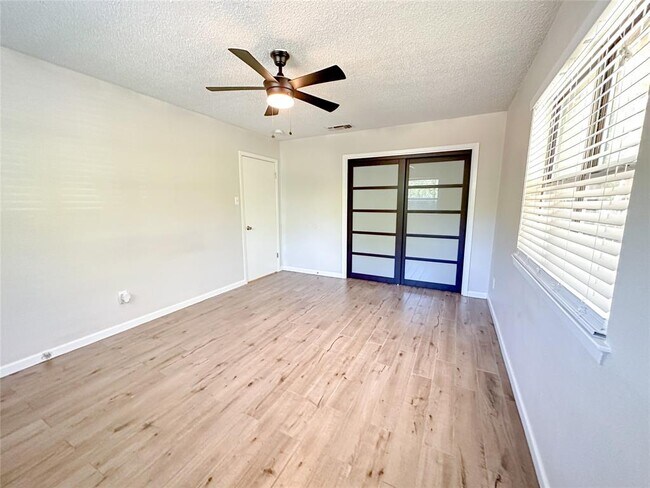 Building Photo - 11513 Whitewing Ave
