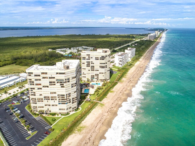 Building Photo - 9550 S Ocean Dr