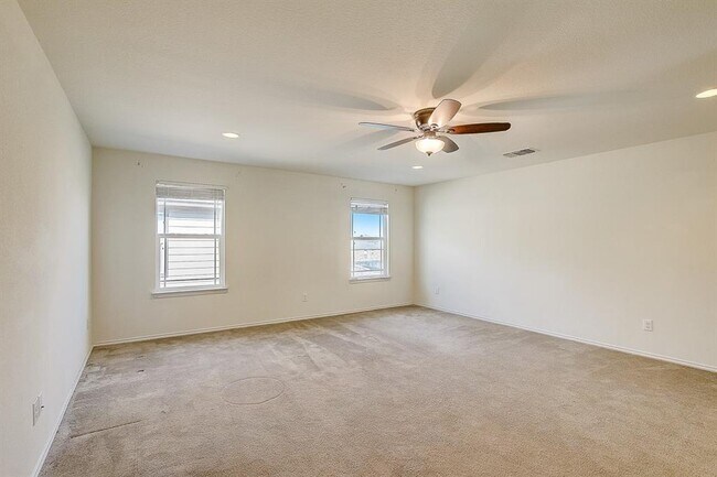 Building Photo - 5912 Sardinia Dr