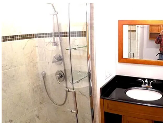 Building Photo - 182 Babcock St