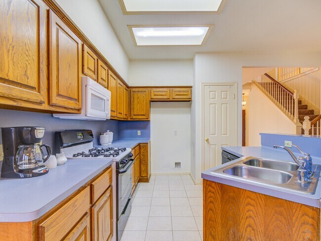 Building Photo - 14406 Fair Knoll Way