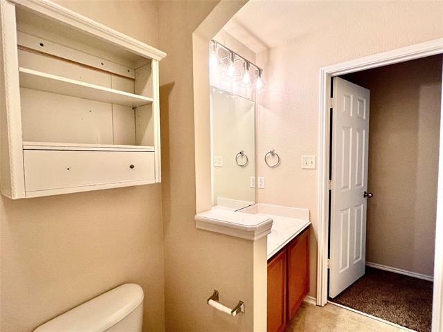 Building Photo - 2639 Blackstone Dr