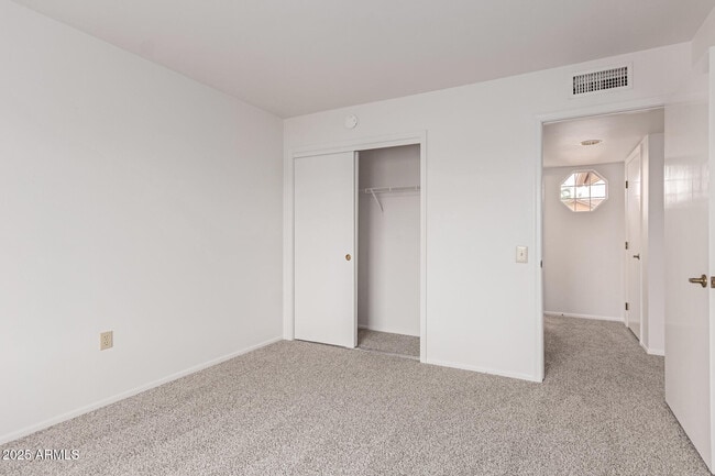 Building Photo - 14638 W Antelope Dr