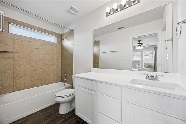 Building Photo - 145 Horsemint Way