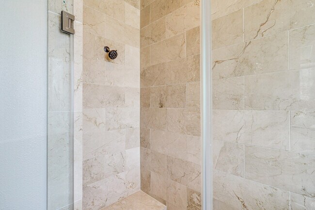 Building Photo - 1613 Bonner St