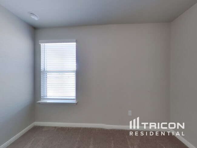 Building Photo - 5520 Shasta Pl