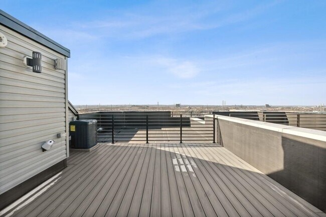 Building Photo - 122 Terrace Ave