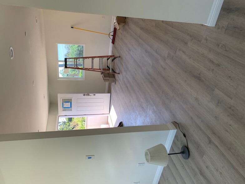 Living Room - 2446 S Dunsmuir Ave
