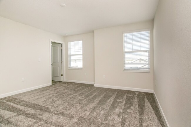 Building Photo - Lovely 5bd/3.5bath FOR RENT in highly soug...