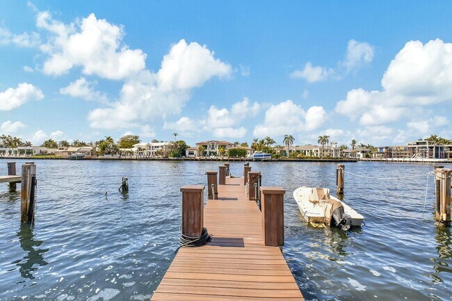Building Photo - 3300 S Ocean Blvd