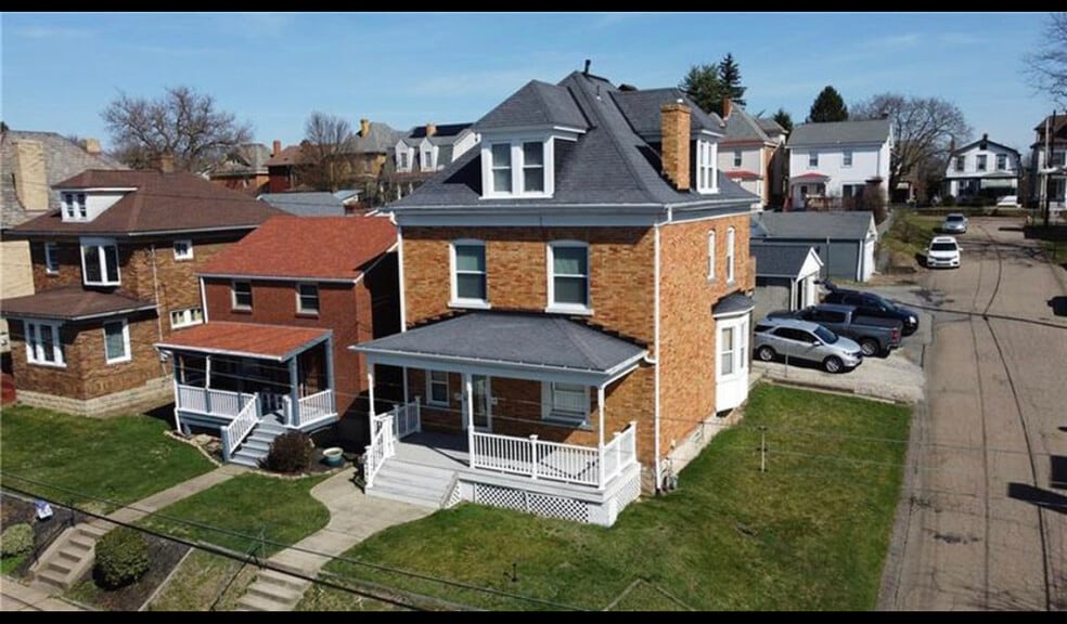 Building Photo - 700 Ravenswood Ave