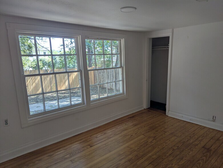 Building Photo - 1114 Fairmount Ave
