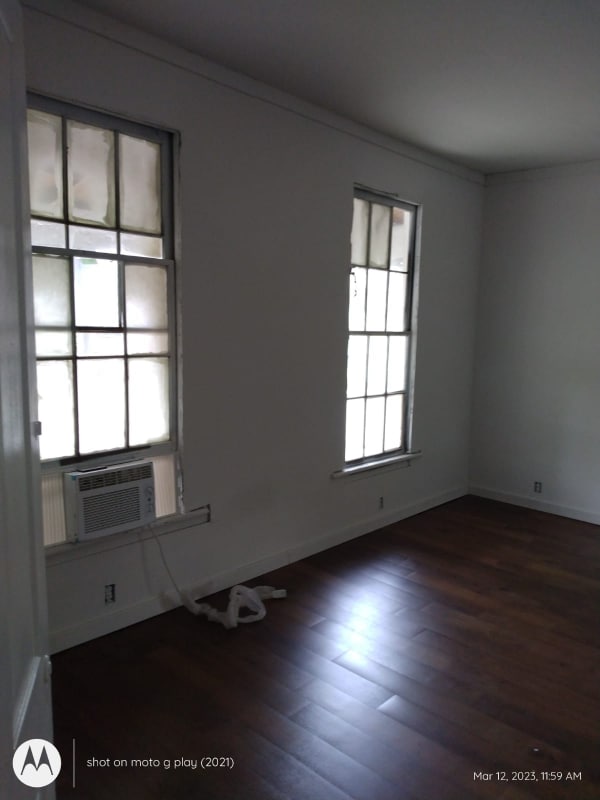 Building Photo - 1002 16th Ave