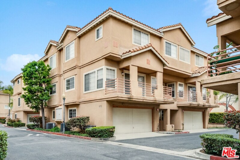 Building Photo - 14061 Lemoli Ave