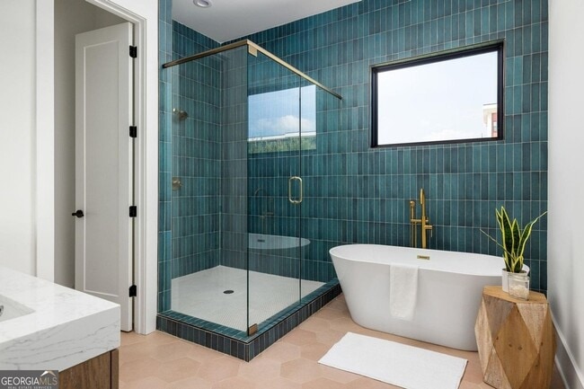 Building Photo - 239 Lowry St NE