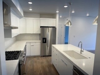 Building Photo - 2240 E Laney Ave